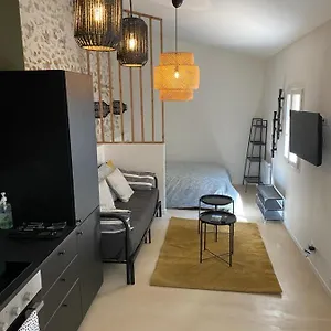 Petite Maison Typique De Appartement